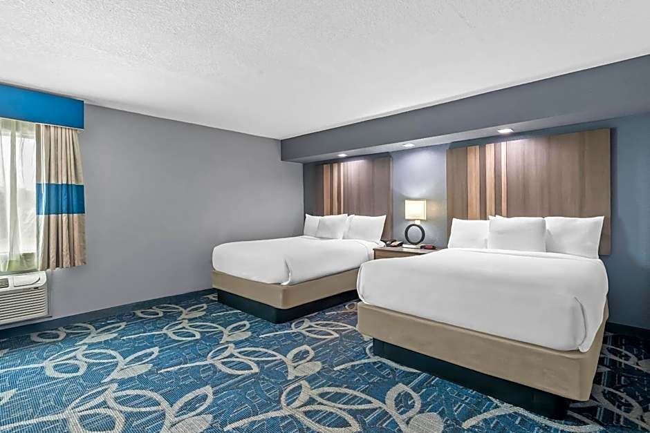 Quality Inn Shawnee North I-40