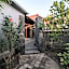 D and B Bungalow's by DeWizZ Management