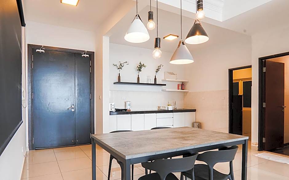 Boulevard Service Apartment KL by Airhost