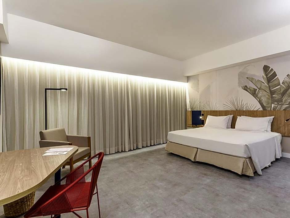 Photo 1 of 8 of Luxury 1 King Bed