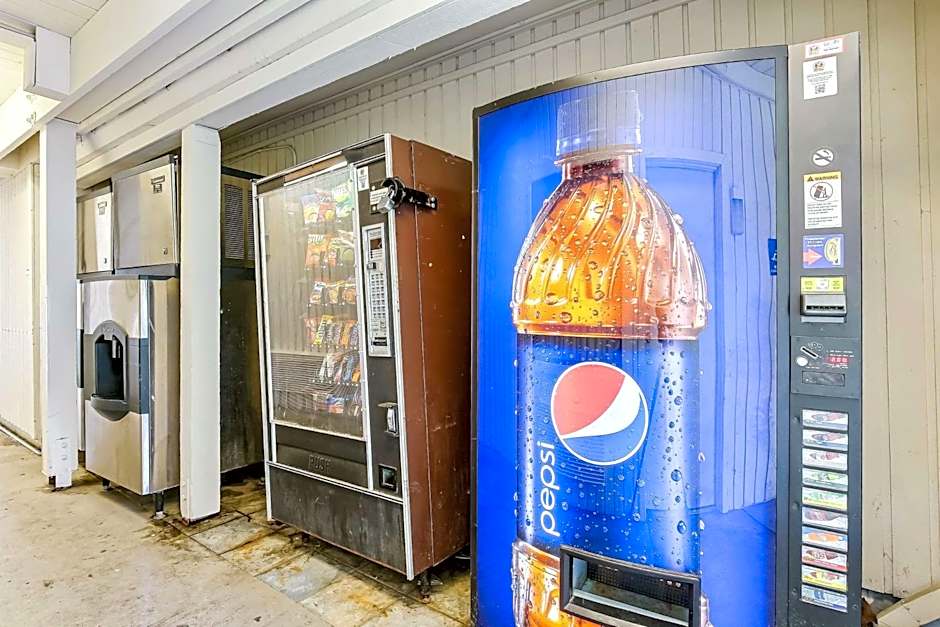 Motel 6 Oakland - Embarcadero