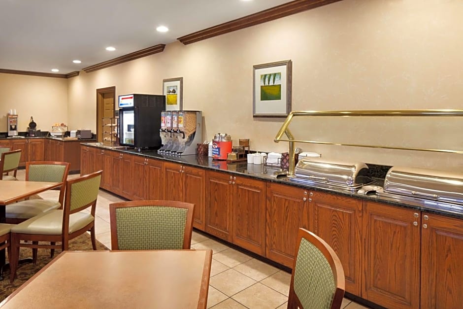 Country Inn & Suites by Radisson, Champaign North, IL