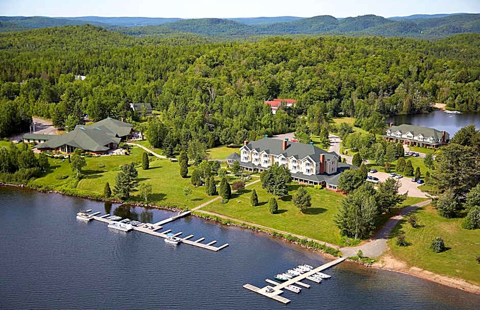 Auberge du Lac-à-l'Eau-Claire