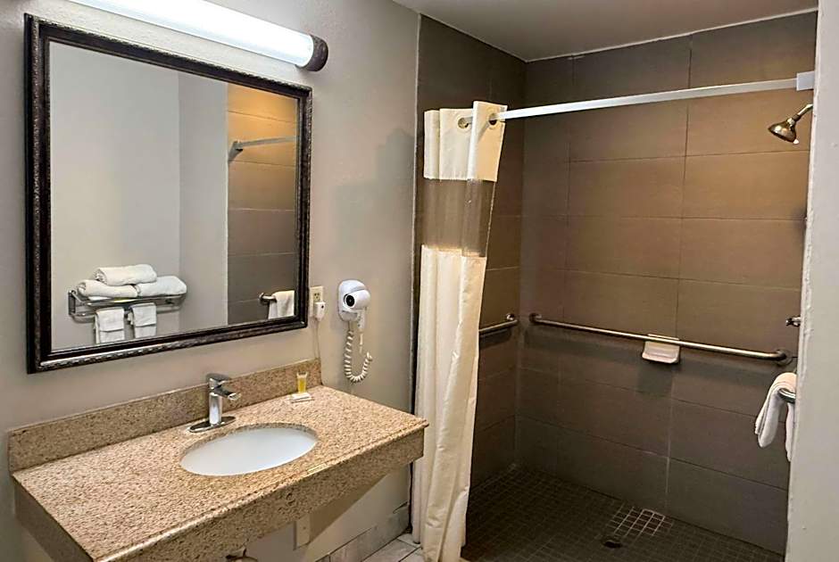 Days Inn by Wyndham San Antonio Interstate Hwy 35 North