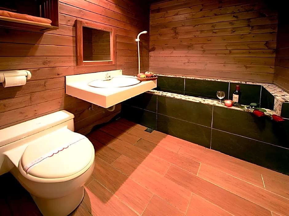 Ming Lu Holiday Hotel