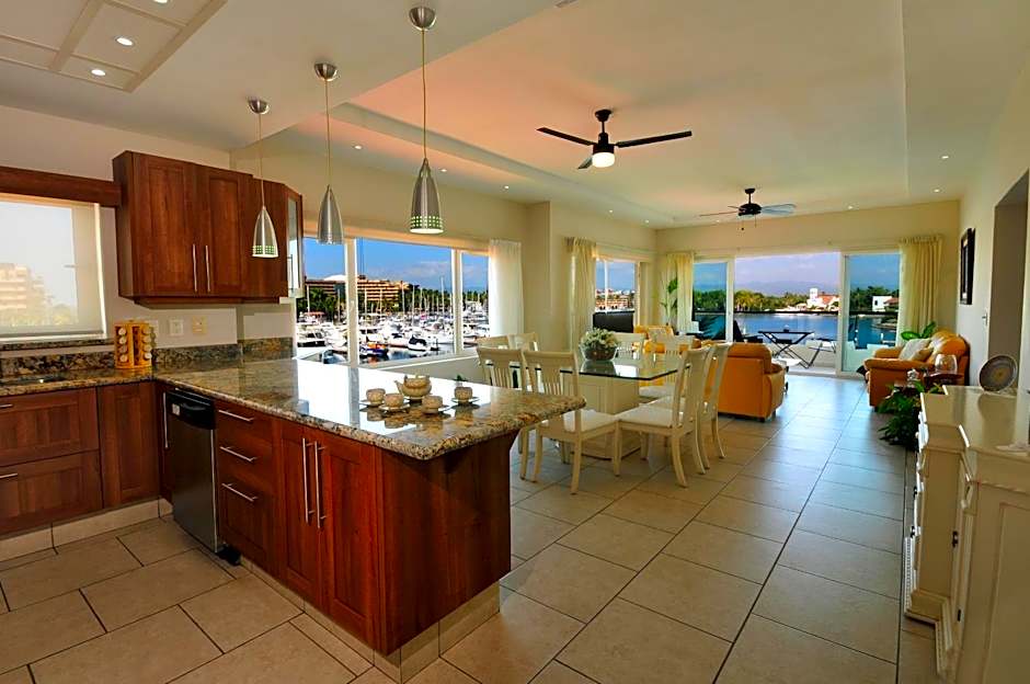 Marina Banderas Suites Hotel Boutique