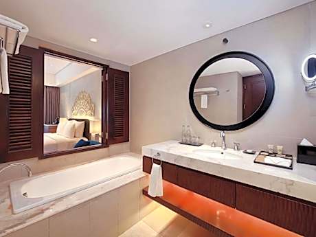 Deluxe Twin Room with Pool View