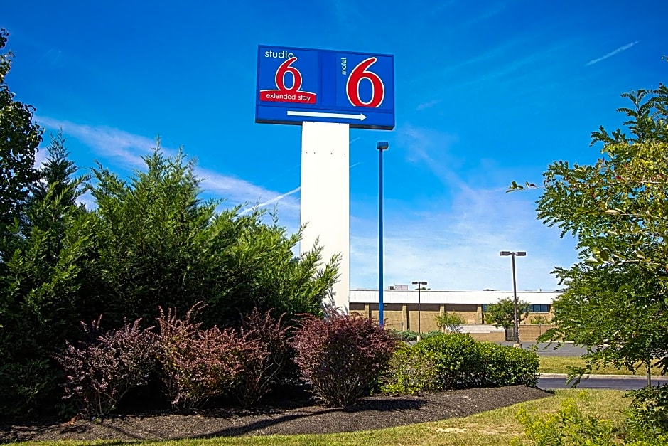 Motel 6-East Brunswick, NJ