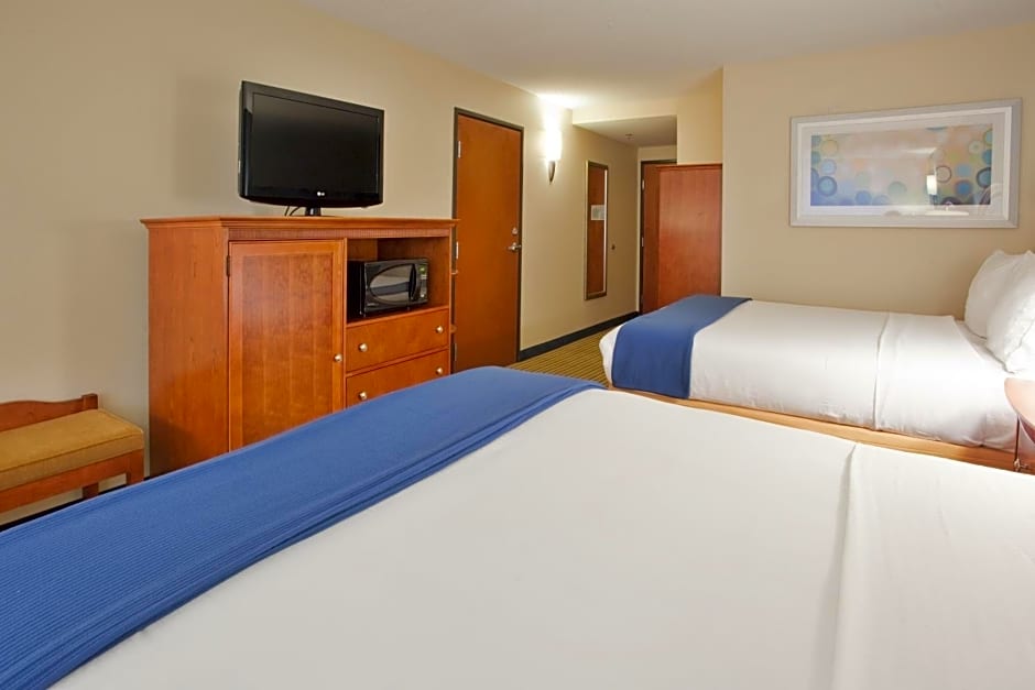 Holiday Inn Express Hotel & Suites Fredericksburg