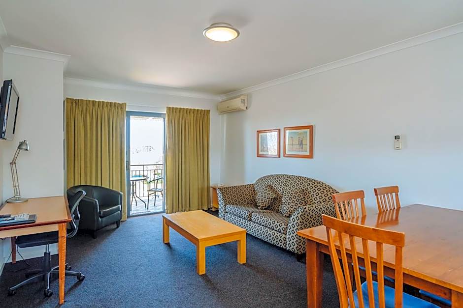 Canning Bridge Auto Lodge