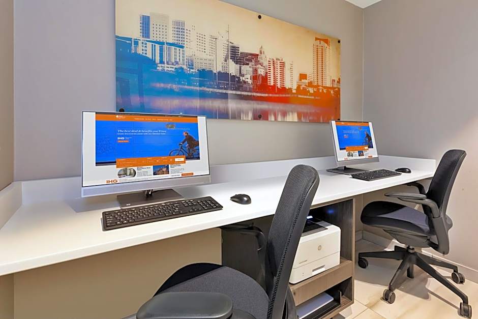 Hotel Indigo Rochester Mayo Clinic Area By IHG