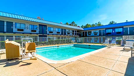 Xpress Inn & Extended Stays