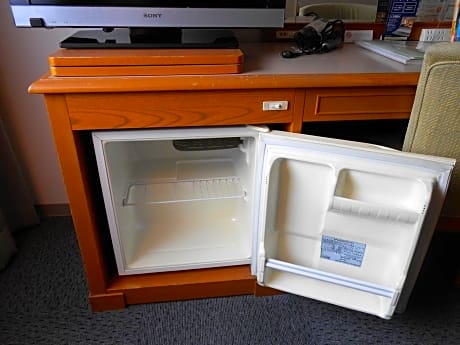 Run of House Room - Non-Smoking