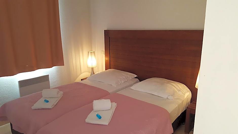 UZES APPART HOTEL Résidence Le Mas des Oliviers