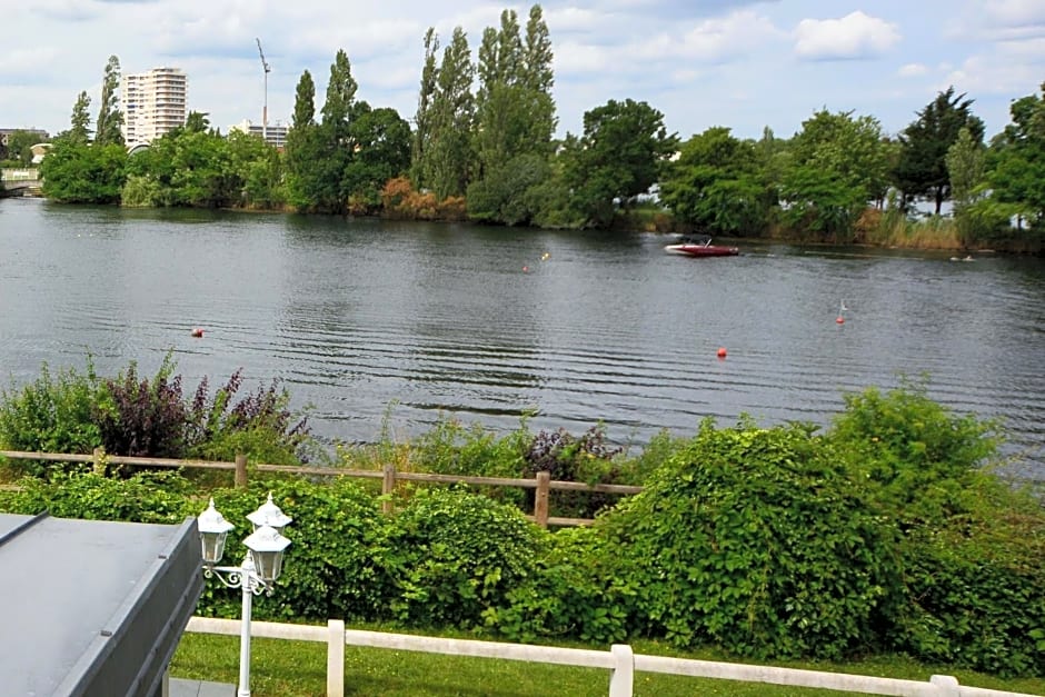 Logis Hotel des Lacs Paris Sud