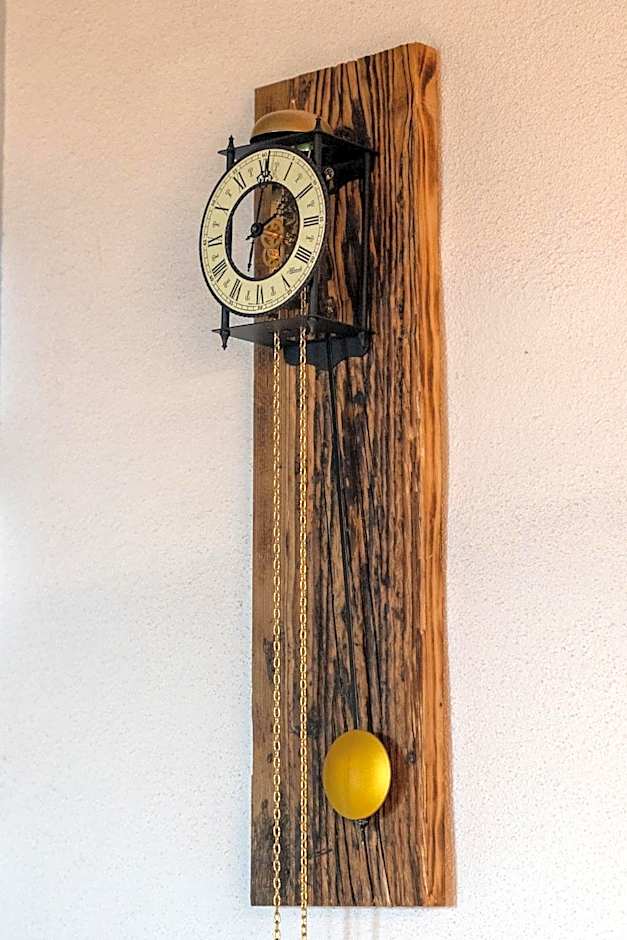 Aura Relais