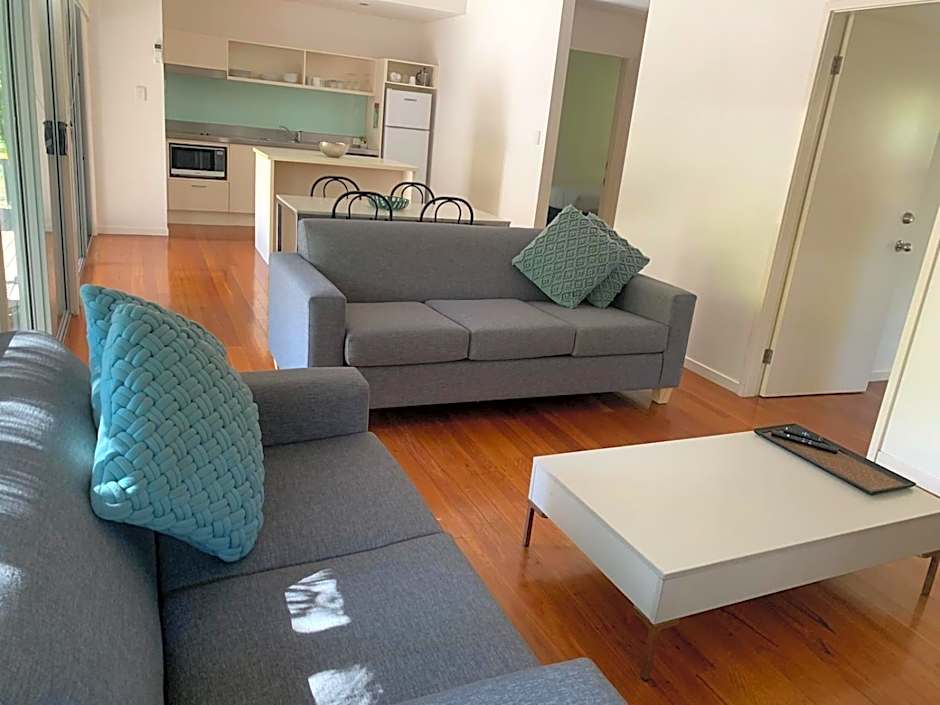 Mobys Beachside Retreat