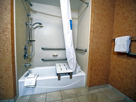 2 Queen Beds Nonsmoking