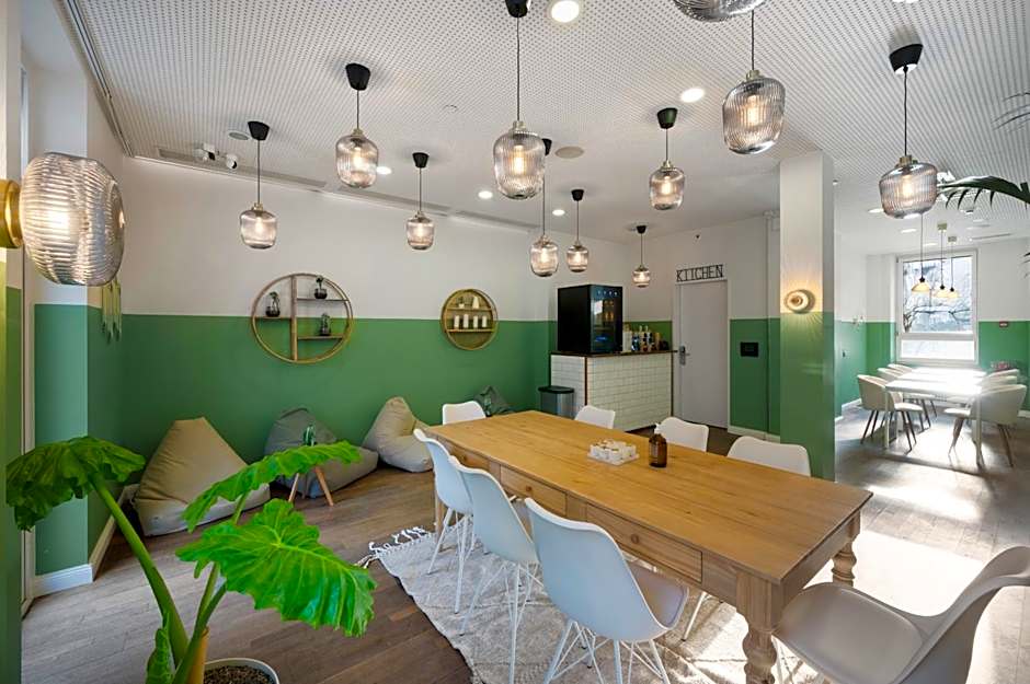 Becozy Self Check-in Pop-Up Hotel Basel