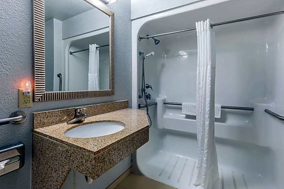 Comfort Inn Alton Near I-255