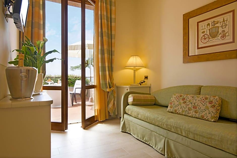 Relais Santa Chiara Hotel