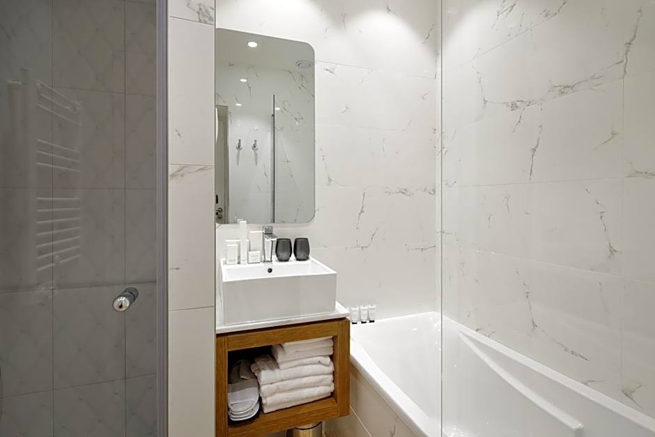 Hotel Petit Lafayette