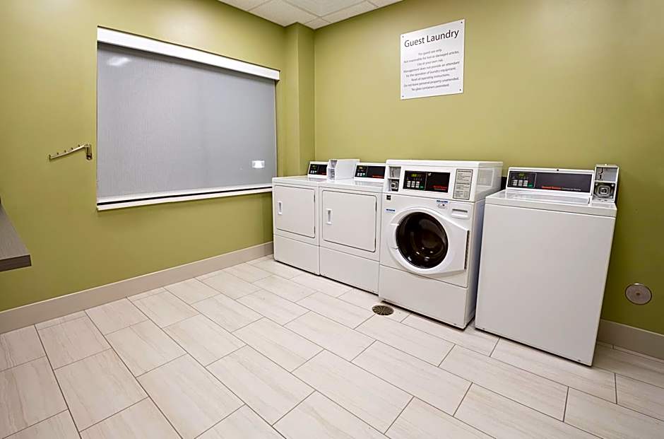 Holiday Inn Express and Suites Wentzville St Louis West By IHG