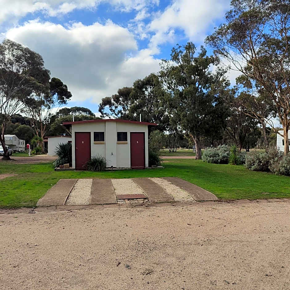 Inglewood Motel and Caravan Park Victoria
