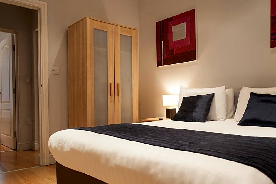 12 London Street Apartments