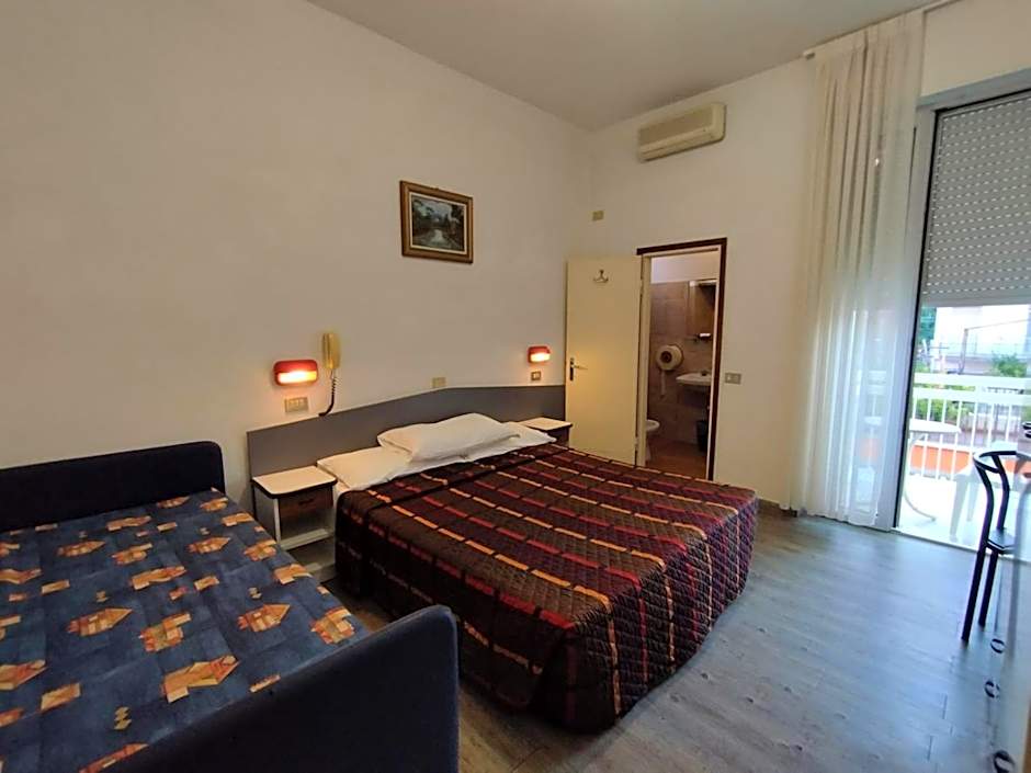 Hotel Alaska