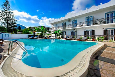 Double Room with Pool View