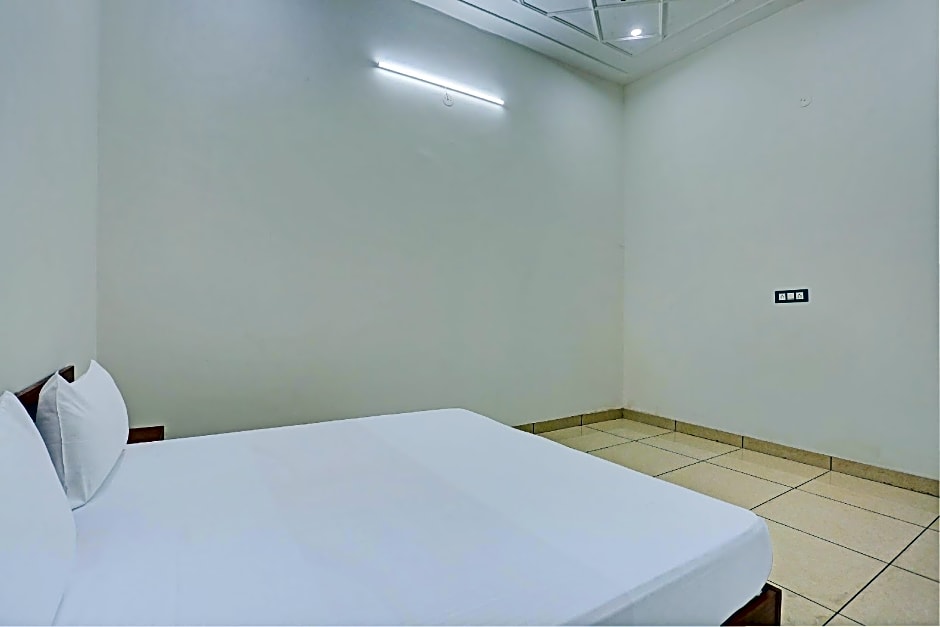 Super Hotel O Park Inn Near Parashuram Chowk