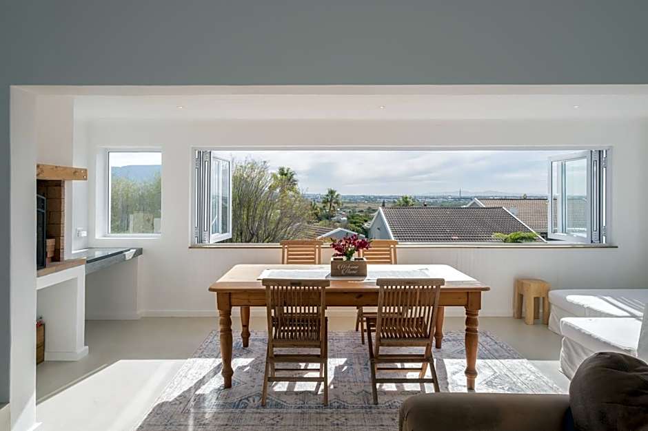 Lakeside Ocean Breeze