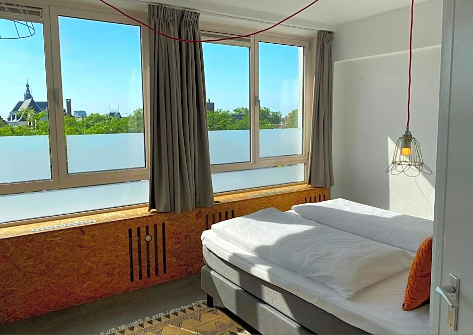 Hotel Credible