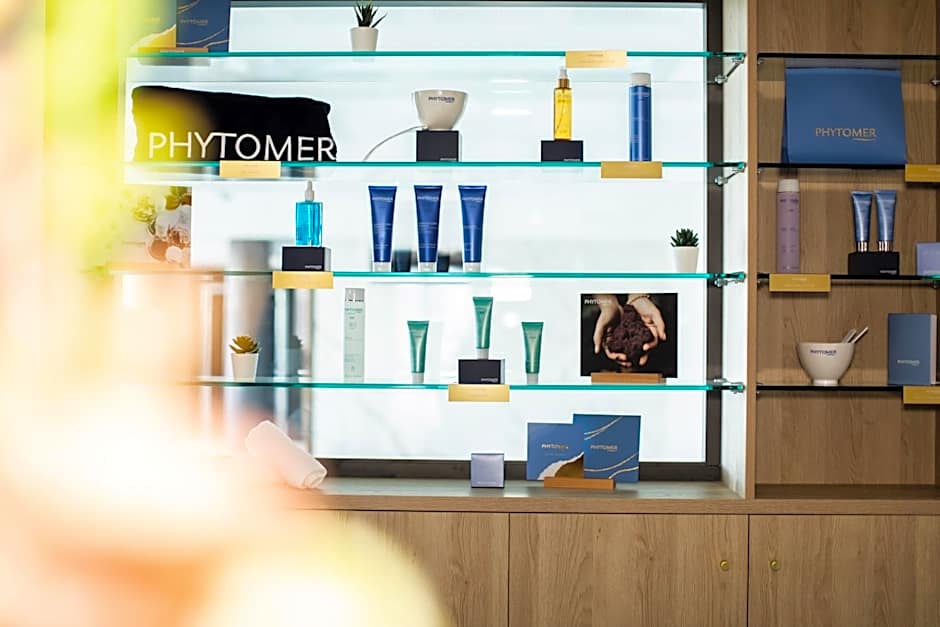 Le Barracuda & Spa, Centre Port, pieds dans l'eau, vue mer