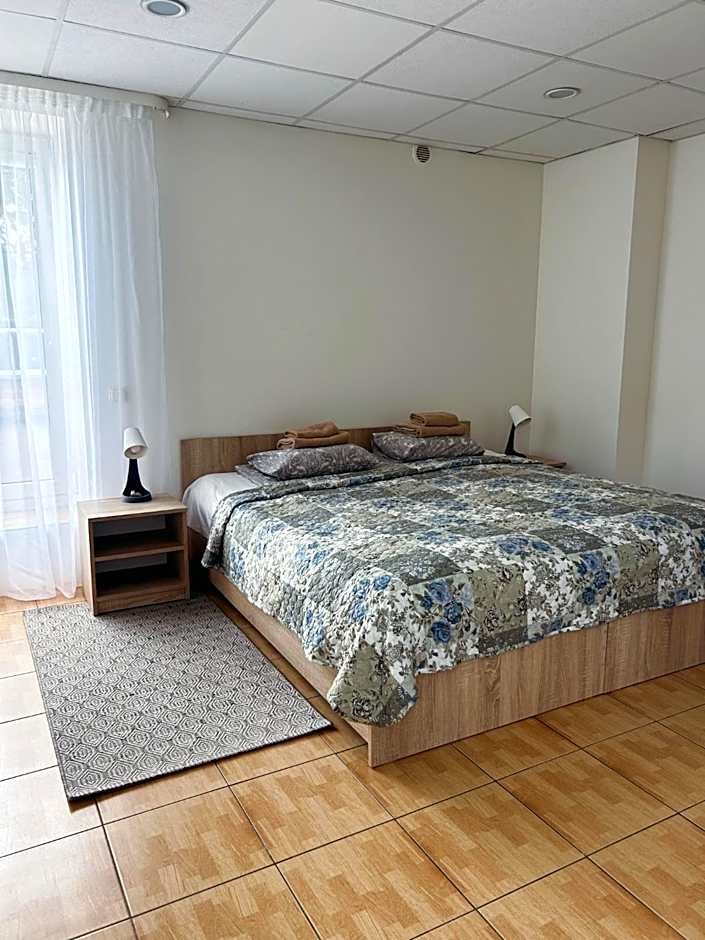 KAUNO JACHTKLUBAS Baltosios Burės