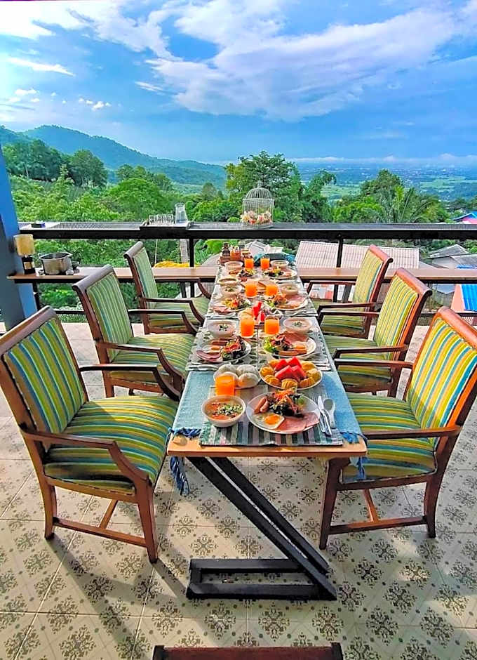 บ้านภูคำฟ้า ดอยปู่ไข่ Baan Phu Kham Fah