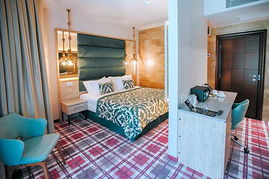 Lostrita - Pastravarie, Hotel & SPA