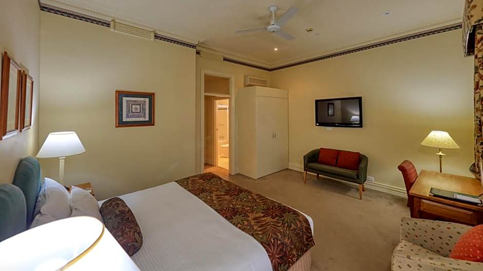 Royal Exchange Hotel