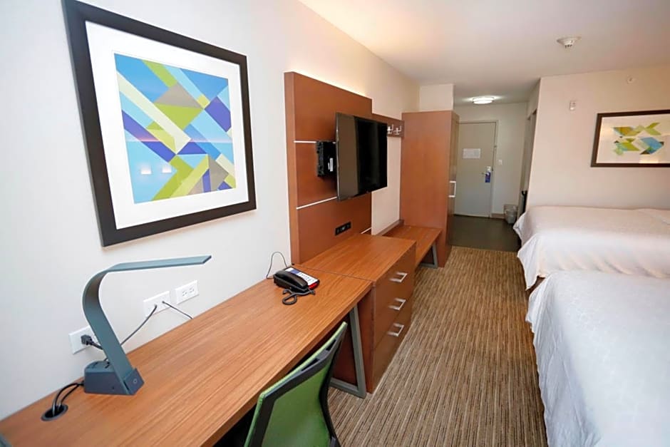 Holiday Inn Express Hotel & Suites Carlsbad By IHG