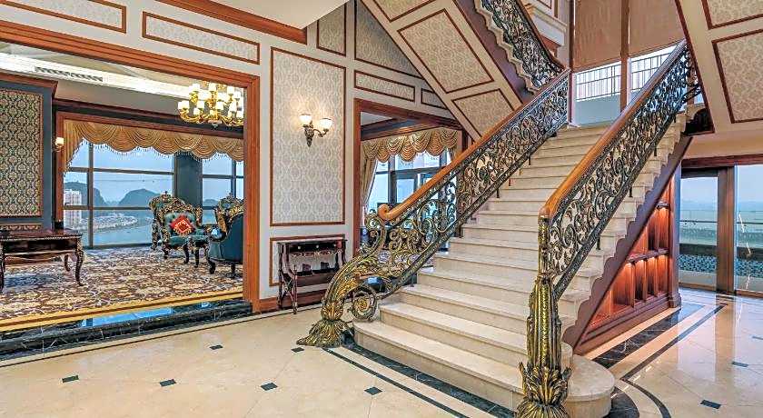 Wyndham Legend Halong