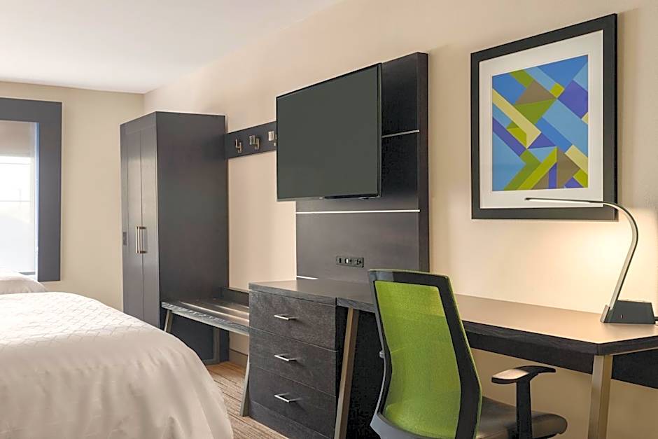 Holiday Inn Express Hotel & Suites Lawton-Fort Sill By IHG