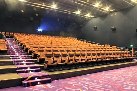 1 King Bed Non-Smoking Room