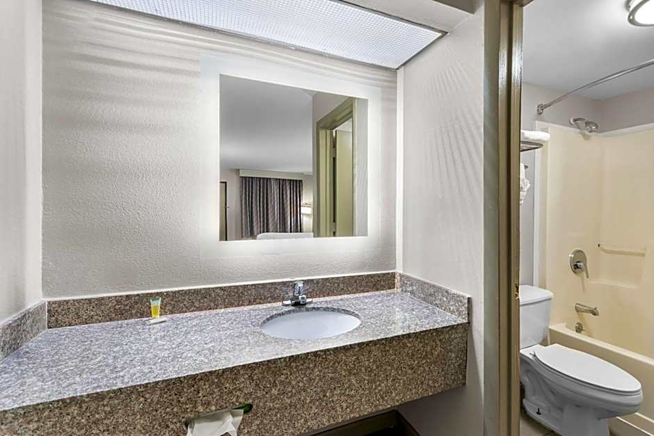 Days Inn by Wyndham Enterprise