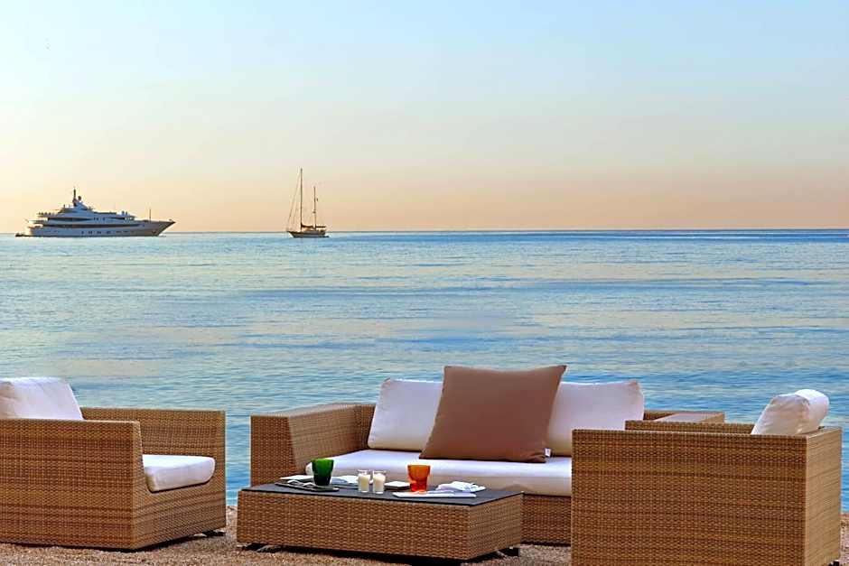Le Meridien Beach Plaza