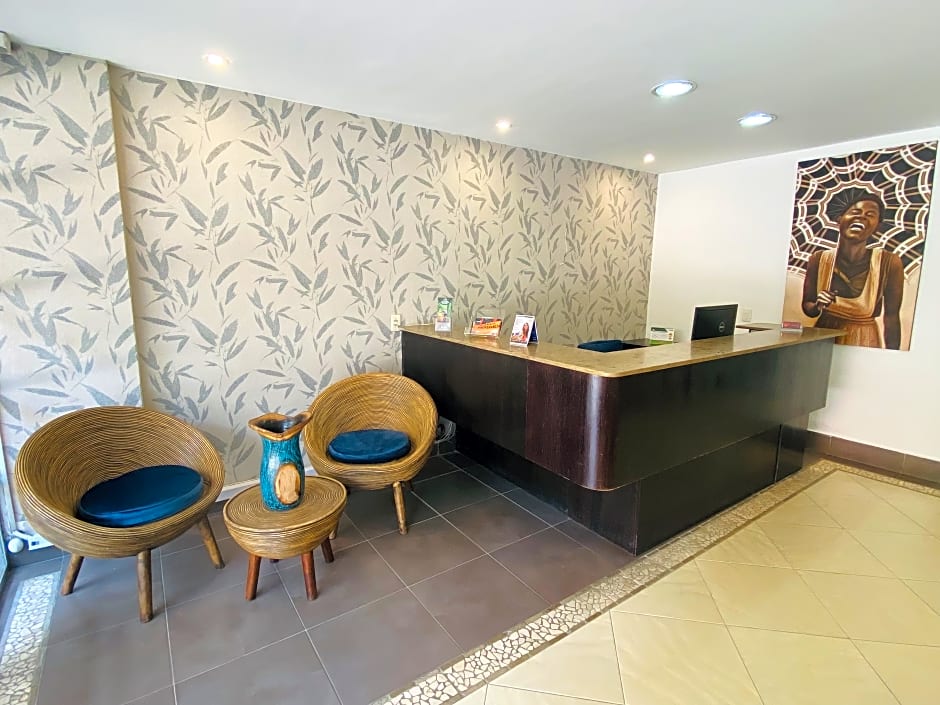 Hotel Retiro 84 by MIJ