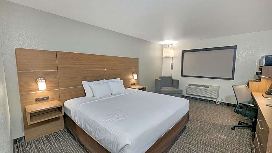 Estherville Hotel & Suites
