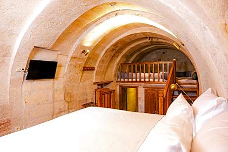 Deluxe Family Suite