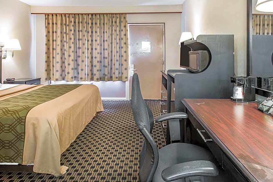 Econo Lodge West Haven