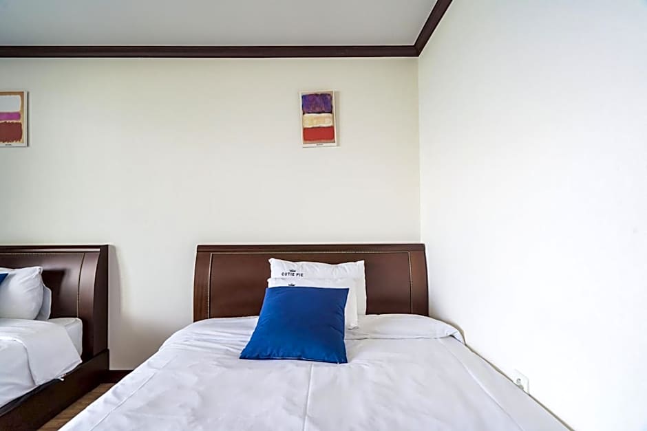 Cutie Pie Hotel